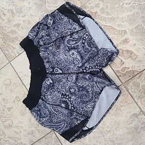 Lululemon Athletica Black and White Paisley Athletic Shorts